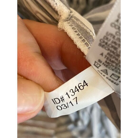 EXPRESS White/Gray Scrunch Waist Peplum Spaghetti Strap Camisole Size Small - Picture 9 of 9